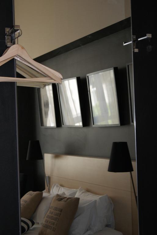 Hotel Aviation Saint-Gilles Rum bild